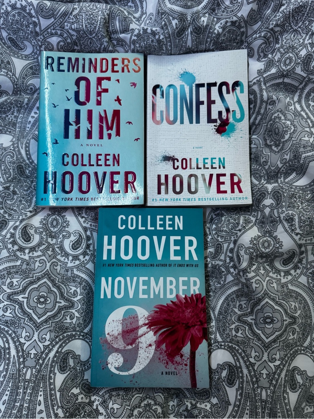 Bundle of Colleen Hoover books